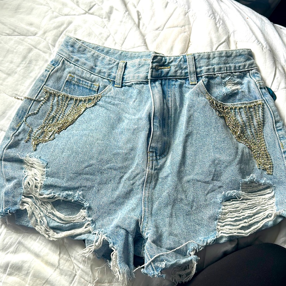 Cider shorts with diamond tassels